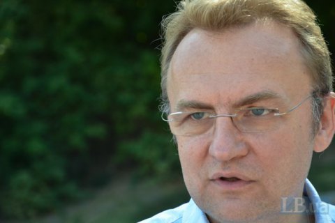 Садовый обвинил центральную власть в мусорной блокаде Львова