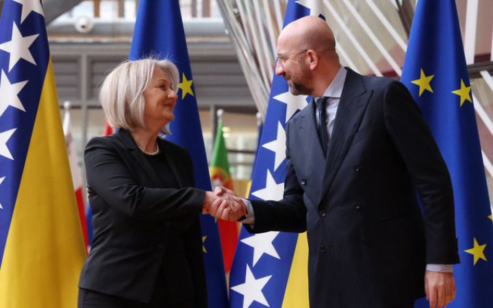 ЄС вирішив почати переговори про вступ з Боснією і Герцеговиною