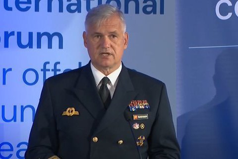  Глава ВМС Германии заявил, что Крым не вернуть, и Путин, возможно, заслуживает уважения. МИД называет заявления неприемлемыми