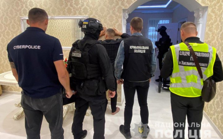 Припинено діяльність злочинної групи, від якої потерпіли військові та волонтери, - глава Нацполіції