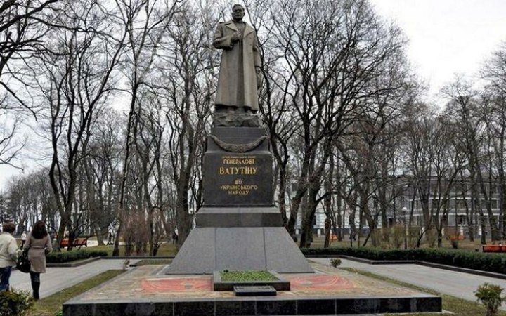 У столиці демонтують пам’ятники Щорсу і Ватутіну