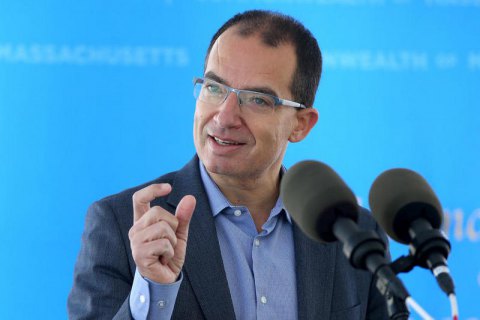 Гендиректор Moderna: проти омікрону можуть знадобитися нові вакцини