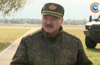 Лукашенко пообещал выдать каждому беларусу оружие в случае войны