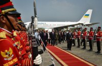 Порошенко прибув з робочим візитом в Індонезію