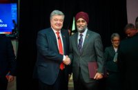 Порошенко обсудил с министром обороны Канады военно-техническую помощь Украине 