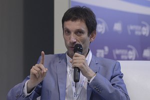 Портников: страна беременна кризисом