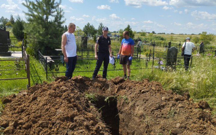 На Харківщині ексгумували вбитого внаслідок російської агресії чоловіка