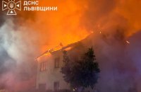 На Львівщині унаслідок падіння БпЛА загорілися три будинки (оновлено)