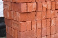 Найбільший у світі виробник цегли продав свої заводи в Росії 
