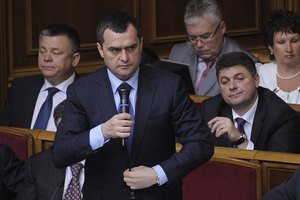 Захарченко заверил, что в милиции работают честные люди, но нужны изменения