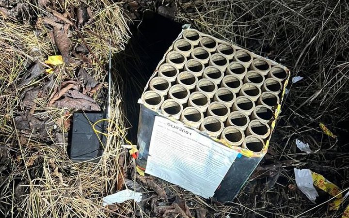 У Харкові в новорічну ніч невідомі дистанційно запустили феєрверк