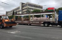 На параде независимости в Беларуси показали диваны и холодильники