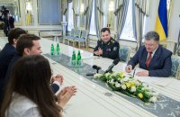 Порошенко подписал закон о системе ProZorro для закупок в оборонной сфере