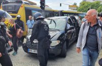 У Берліні зібрався мітинг проти коронавірусних обмежень, є затримані