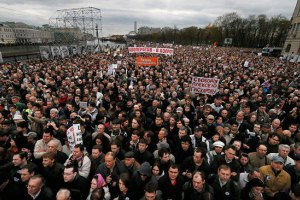 В Москве завтра будет две акции: одна - за ввод войск в Украину, вторая - против