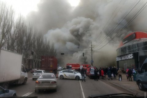 В Одессе горит отделение "Новой почты", мебельный цех и шиномонтаж