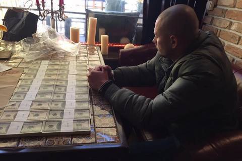 В Киеве поймали "решал" при получении $200 тысяч