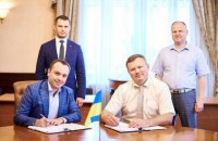 УЗ і Крюківський завод підписали контракт на 100 вагонів