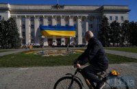 Вчорашні російські обстріли залишили 70% абонентів Херсона без світла