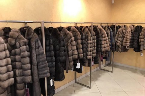 В Киеве налоговая изъяла итальянские меховые шубы на 50 млн гривен
