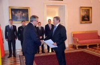 Дещица приступил к работе послом в Польше