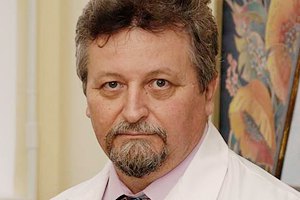 Директором Института нейрохирургии избрали ученого, который в 90-х обещал пересадить голову