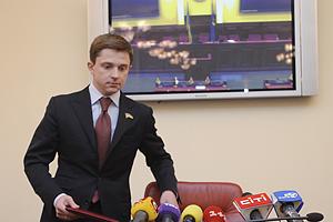 Довгий готов простить Попова