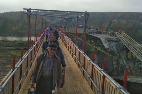 В Станице Луганской оккупационные войска выдают себя за СЦКК, - штаб ООС