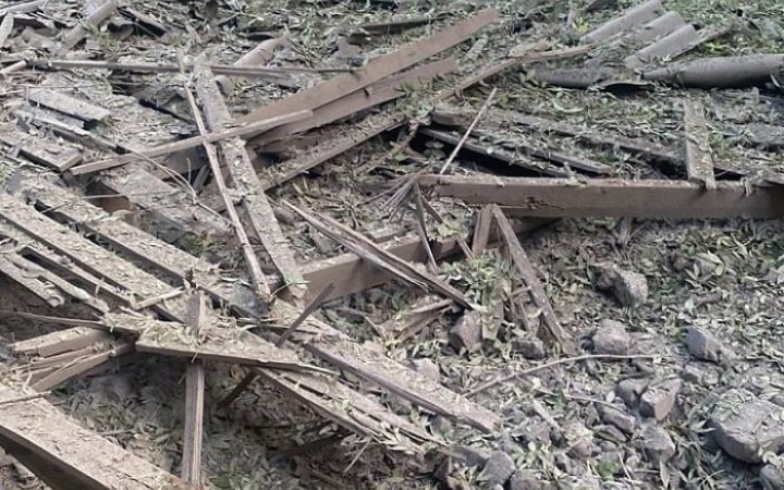 У Херсонській і Луганській областях тривають бої, у Донецькій окупанти вдарили по кількох населених пунктах