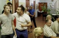 В Киевской области депутат поднял руку на школьника