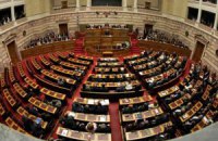 ​Парламент Греции принял бюджет жесткой экономии на 2012 год 
