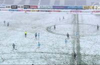 Матч УПЛ "Зоря" – "Мінай" на засніженому полі грався "для зручності" білим м'ячем