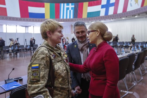Тимошенко: Украина сохранила суверенитет в 2014 году благодаря добровольцам.