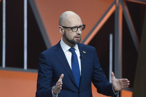 ​Яценюк спрогнозировал стабильный курс гривны в ближайшие полгода