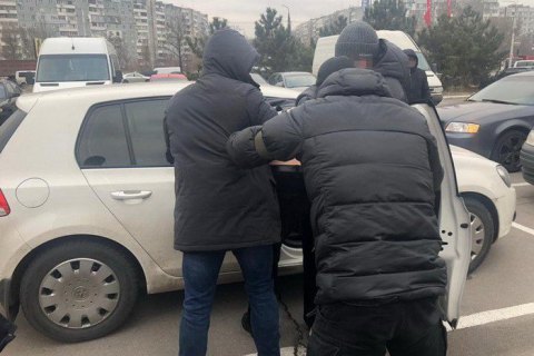 Сотрудников ВОХР "Укрзализныци" уличили в вымогательстве 400 тыс. у бизнесмена