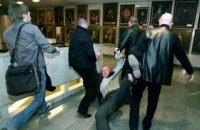 ГПУ отправила под суд семерых "беркутовцев" за избиение националистов в 2010 году