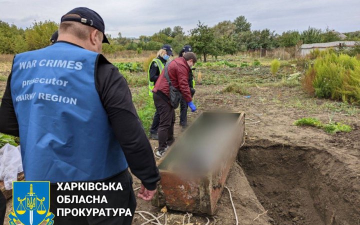 У селі на Харківщині ексгумовано тіло місцевого мешканця, розстріляного у спину окупантом, – Офіс генпрокурора