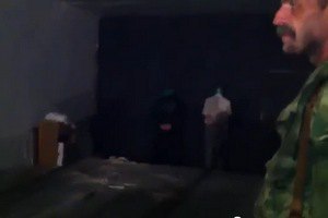 ИС: видео расстрела заложников в Горловке - постановка