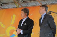 "Наша Украина" готова идти на выборы вместе с Тимошенко 