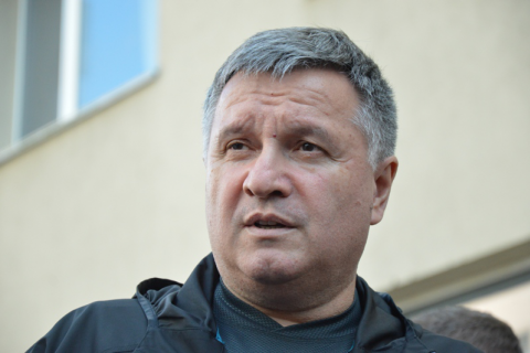 Полиция будет действовать по закону в случае нарушений при проведении опроса на участках, - Аваков