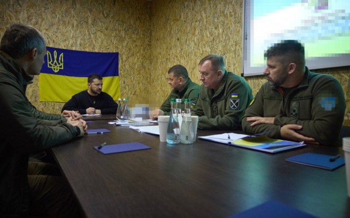 Зеленський відвідав Херсонщину, де провів нараду з військовим командуванням щодо ситуації на фронті