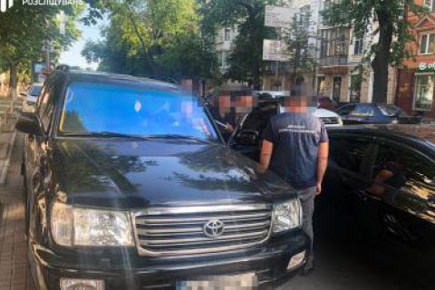 ДБР затримало майора СБУ за вимагання хабара