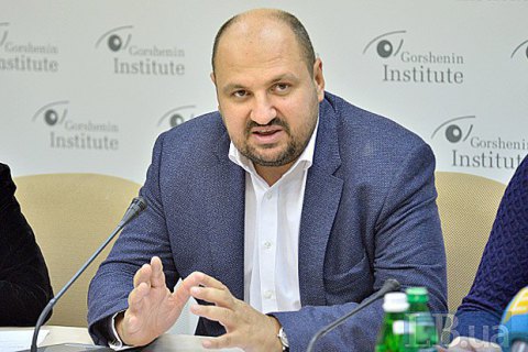 Розенблат вважає затримання його помічника помстою "бурштинової мафії"