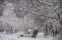 Мариуполь заметает снегом