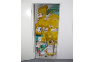 У немецкого почтальона обнаружили тысячи посылок и писем