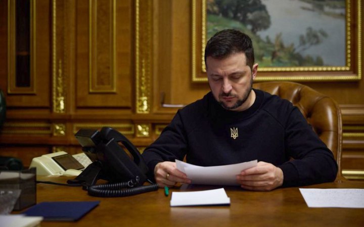 Зеленський ввів санкції проти колаборантів та компаній на окупованих територіях
