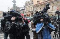Возле прокуратуры оператору сломали камеру