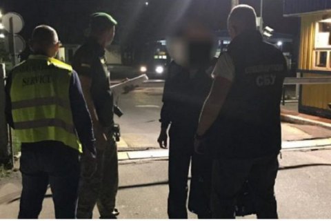 З України видворили росіянина, засудженого до 14 років в'язниці за вбивство