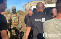 ​Правоохоронець із Одеси разом із спільником організовували незаконні переправлення чоловіків за кордон