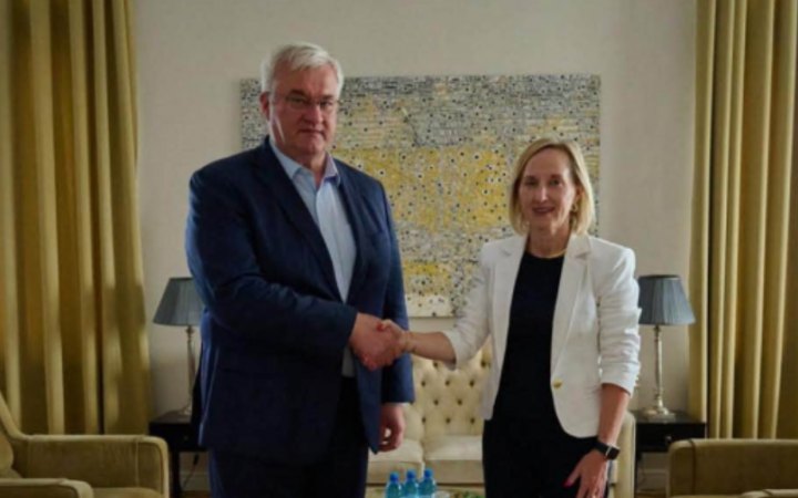 Тимчасова повірена у справах США в Україні Джулі Девіс завершила свою дипломатичну місію